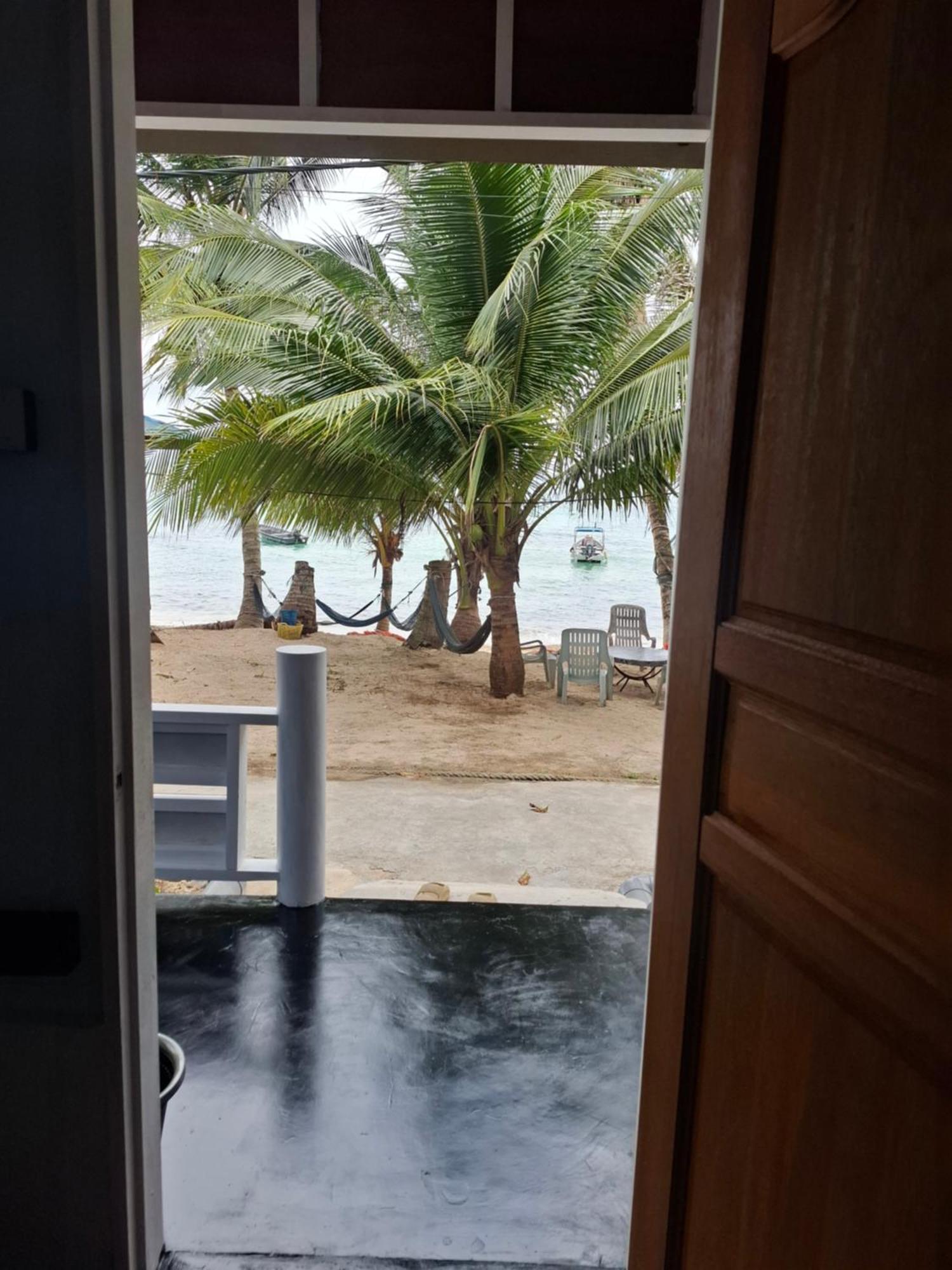 Ella'S Place Salang Tioman Kampong Ayer Batang Exterior foto